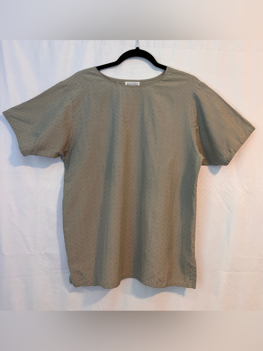 Eileen Fisher Short Sleeve Crewneck Blouse/Shirt - Sage ~ Size 1 ~ 100% Silk
